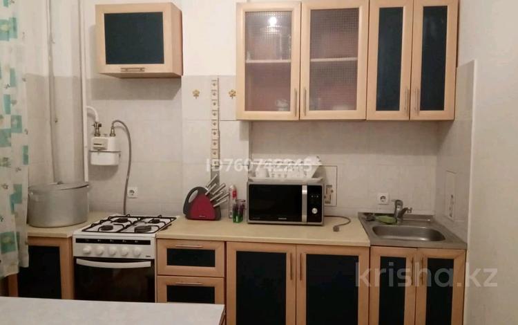 1-комнатная квартира · 45 м² · 8/9 этаж, мкр Сары Арка, Баймуханова 45А за 120 000 ₸ в Атырау — фото 6