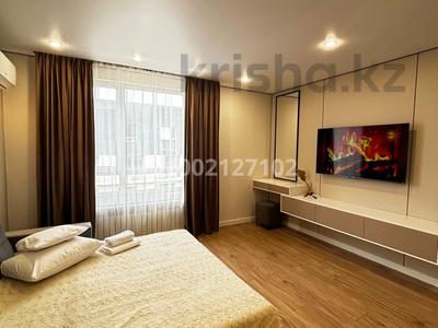 1-комнатная квартира · 35 м² · 15/18 этаж, Жандосова 94А за 20 000 ₸ в Алматы, Бостандыкский р-н