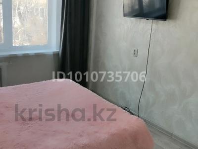 1-комнатная квартира · 30 м² · 3/5 этаж, Абая — Авто вокзал за 10 000 ₸ в Усть-Каменогорске, Ульбинский