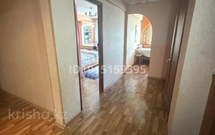 3-бөлмелі пәтер · 72 м² · 4/5 қабат, Утепова 25, бағасы: 33 млн ₸ в Усть-Каменогорске, Ульбинский — фото 2