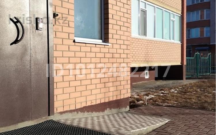 2-бөлмелі пәтер · 65 м² · 1/5 қабат, мкр. Алтын орда, Байшева 4Б — На против sky park, бағасы: 160 000 ₸ в Актобе — фото 2