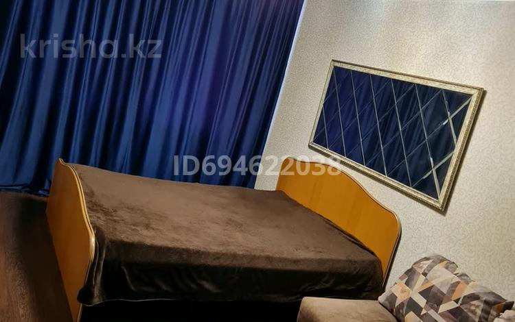 1-комнатная квартира · 36 м² · 3 этаж, Бухар жырау 76 за 9 000 〒 в Караганде, Казыбек би р-н — фото 2