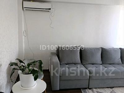2-комнатная квартира · 47 м² · 4/5 этаж, Протозанова 25 — Обл.больница, ЦОН, Центр.рынок, Кинотеатр Юбилейный, Кафе, Рестораны за 13 000 ₸ в Усть-Каменогорске, Ульбинский