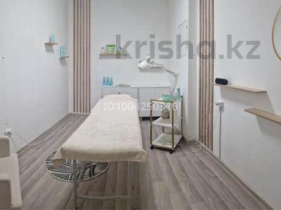 Салоны красоты, кабинеты и рабочие места, студии · 12 м² за 90 000 ₸ в Астане, Нура р-н
