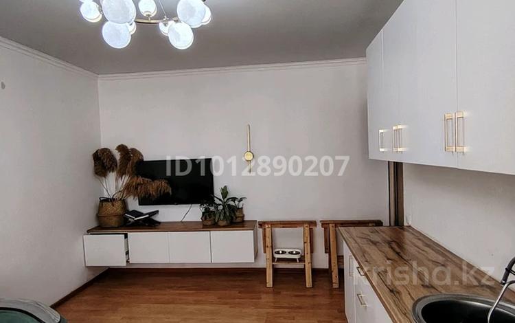 1-бөлмелі пәтер · 36 м² · 6/12 қабат, мкр Акбулак, 1-я улица, бағасы: 27 млн ₸ в Алматы, Алатауский р-н — фото 2