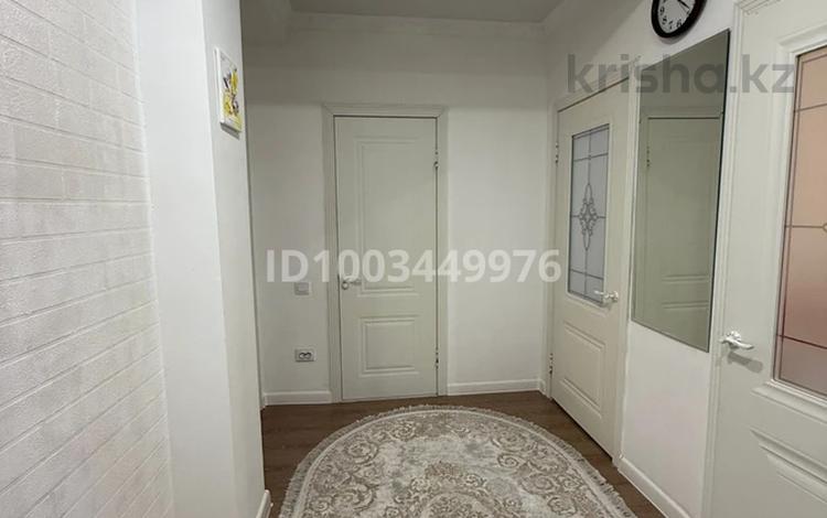2-комнатная квартира · 62 м² · 8/9 этаж, мкр Береке 36 за 26 млн ₸ в Атырау — фото 2