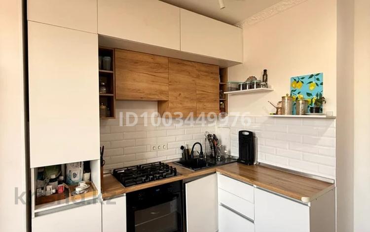 2-комнатная квартира · 70 м² · 8/9 этаж, мкр Береке 36 за 25.9 млн ₸ в Атырау — фото 10