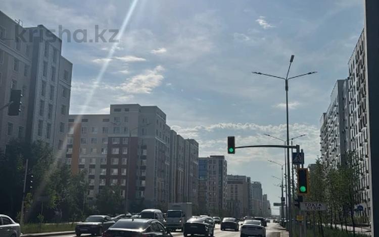 Свободное назначение, офисы, магазины и бутики, салоны красоты, медцентры и аптеки, образование, кабинеты и рабочие места, студии · 140 м² за 1.5 млн ₸ в Астане, Есильский р-н — фото 2