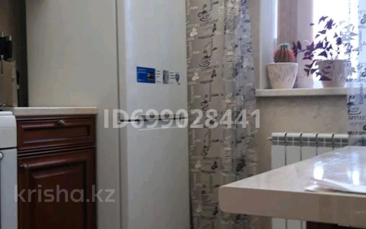 2-бөлмелі пәтер · 55 м² · 2/3 қабат, Толеби площадь, бағасы: 30.3 млн ₸ в Таразе — фото 3