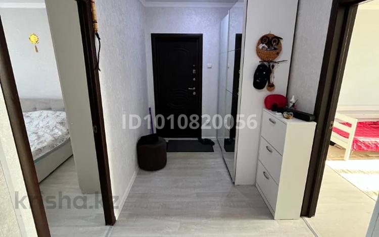 3-комнатная квартира · 70 м² · 6/9 этаж, 5 микрорайон 21 — Остановка "Казахстан" за 29.8 млн ₸ в Аксае — фото 3
