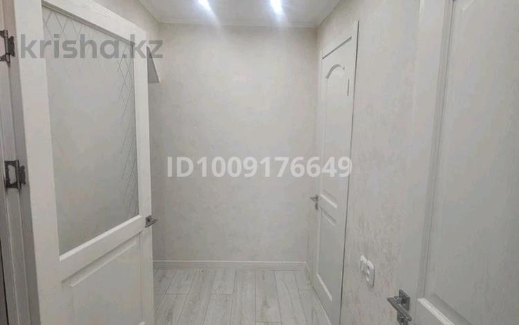 3-бөлмелі пәтер · 68 м² · 3/5 қабат, Айтиева 70 — универмага заде военкамата, бағасы: 30 млн ₸ в Уральске — фото 2