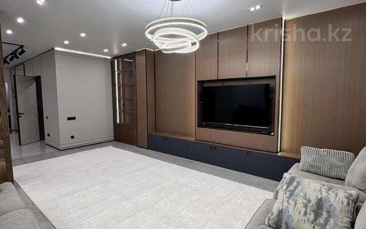 4-комнатная квартира · 150 м², Аль-Фараби 9, 9/1, 9/2, 11, 11/1 за 1.2 млн ₸ в Астане, Есильский р-н — фото 2