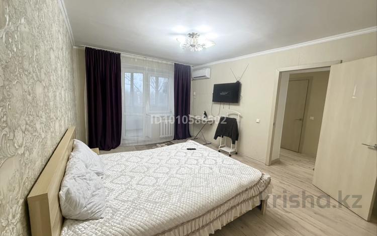 1-комнатная квартира · 41 м² · 3/9 этаж, Абая 115 за 12 000 ₸ в Уральске — фото 10