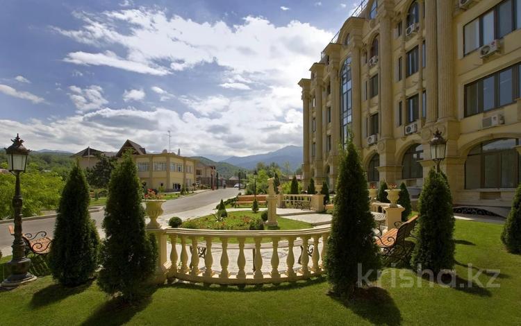 4-бөлмелі пәтер · 205 м² · 1/4 қабат, мкр Юбилейный, Омарова 29, бағасы: 149 млн ₸ в Алматы, Медеуский р-н — фото 2
