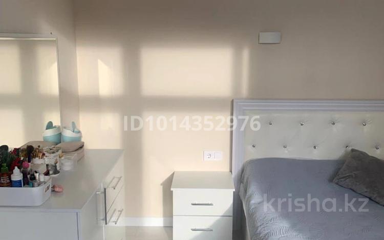 2-комнатная квартира · 48 м² · 10/17 этаж, Туран 50/3 за 220 000 ₸ в Астане, Нура р-н — фото 3