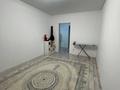2-бөлмелі пәтер · 72 м² · 6/9 қабат, мкр Строитель, Оракбаева 1в, бағасы: 30 млн ₸ в Уральске — фото 4