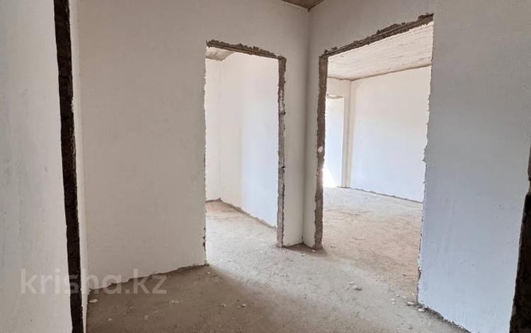 1-комнатная квартира · 44.2 м² · 3/5 этаж, мкр Новый Город, Акадeмическая 9/10 за 11.7 млн ₸ в Караганде, Казыбек би р-н — фото 2