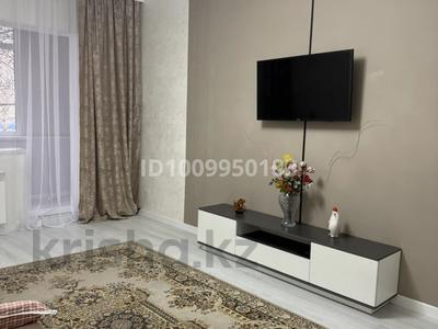 2-комнатная квартира · 50 м² · 2/5 этаж, мкр Алатау 12 — Супермаркет Фиркан,Корзинка за 12 000 〒 в Таразе