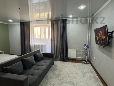 1-комнатная квартира · 50 м² · 2/10 этаж, Ткачева 14 — Ткачева-Сатпаева за 13 000 ₸ в Павлодаре