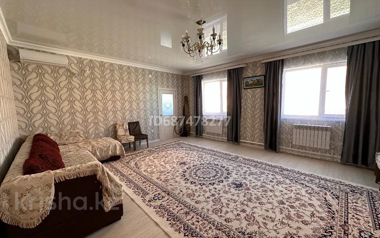 Отдельный дом · 1 комната · 70 м², мкр Сарыкамыс-2, Алтыбакан 20 — 2 улица за 130 000 〒 в Атырау — фото 3