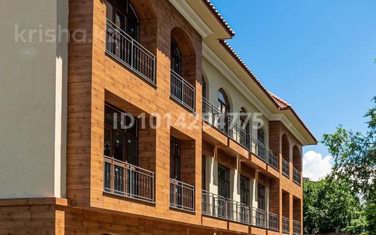 4-комнатная квартира · 165 м² · 2/3 этаж, тайманова 222/6 за 165 млн ₸ в Алматы, Медеуский р-н — фото 2