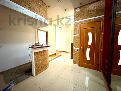 Пәтерлер в Алматы: 4-бөлмелі пәтер · 170 м² · 4/17 қабат, мкр Самал-3, Аль-Фараби 25 — Мендекулова, бағасы: 750 000 〒 4-бөлмелі пәтер · 170 м² · 4/17 қабат, мкр Самал-3, Аль-Фараби 25 — Мендекулова, бағасы: 750 000 〒 в Алматы, Медеуский р-н