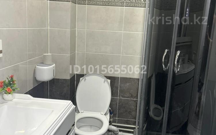2-комнатная квартира · 60 м² · 1/5 этаж, мкр Спортивный, Байтурсынова 90 — Дом находится напротив “Онкологического центра” за 230 000 ₸ в Шымкенте, Туран р-н — фото 2