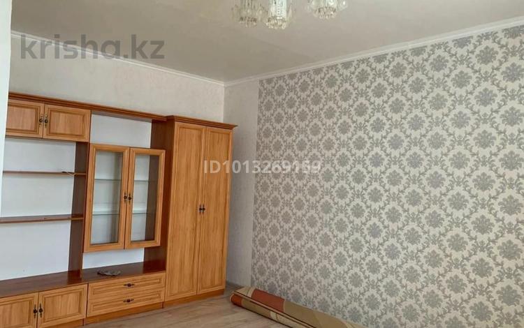 3-комнатная квартира · 63 м² · 3/9 этаж, 4 мкр 31 — Сырым Датова за 16 млн ₸ в Аксае — фото 2