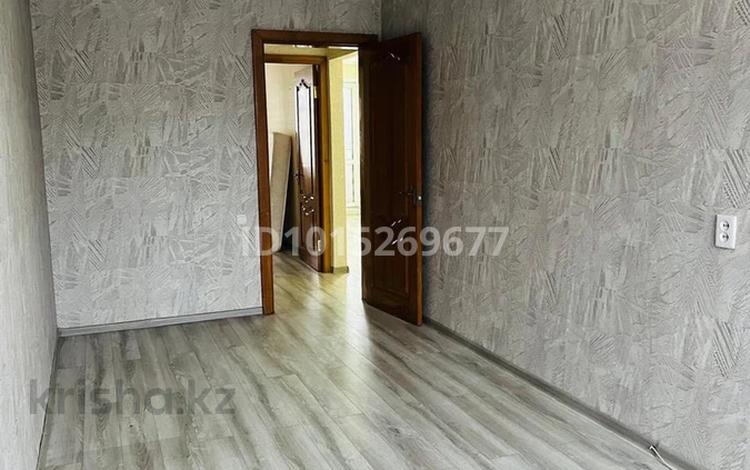 3-комнатная квартира · 58.1 м² · 3/5 этаж, 343 квартал 14 за 150 000 ₸ в Семее — фото 2