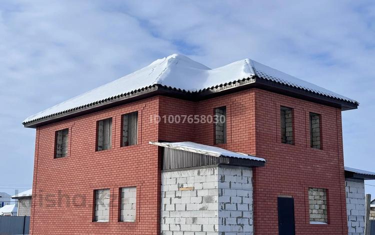 Отдельный дом · 6 комнат · 215 м² · 8 сот., мкр Жастар 2, Бирлик 6 — Остановка табличка шести хатка за 45 млн 〒 в Актобе, жилой массив Жанаконыс — фото 2