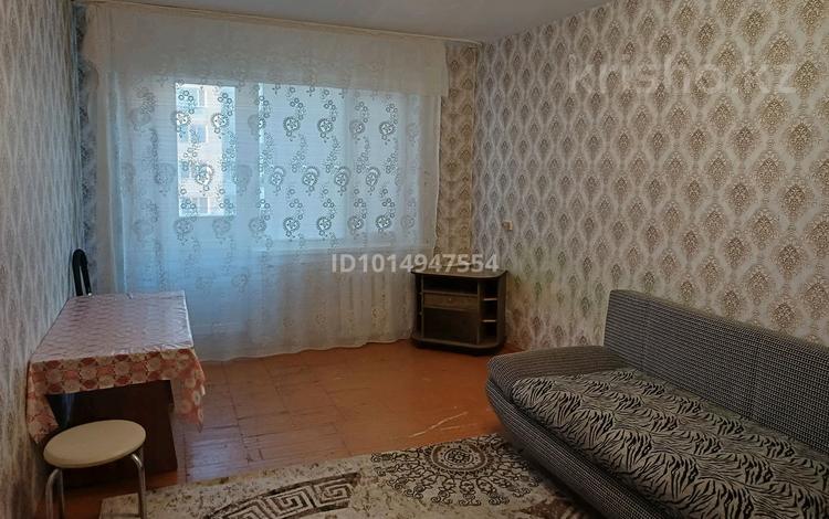 1-бөлмелі пәтер · 33 м² · 5/5 қабат, Камзина 25 59 — Возле торгового дома Сәлем,все рядом, бағасы: 5 млн ₸ в Аксу — фото 2