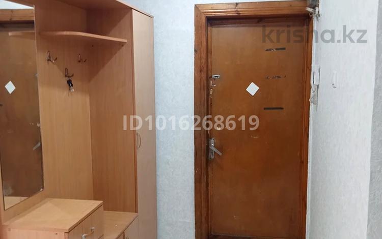 3-комнатная квартира · 62 м² · 5/5 этаж, мкр Самал 1 за 110 000 ₸ в Таразе — фото 2