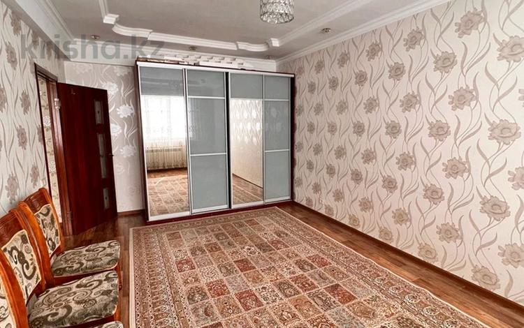 1-комнатная квартира, 54 м², 11/11 этаж, мкр Жетысу-3 за 32 млн 〒 в Алматы, Ауэзовский р-н — фото 5