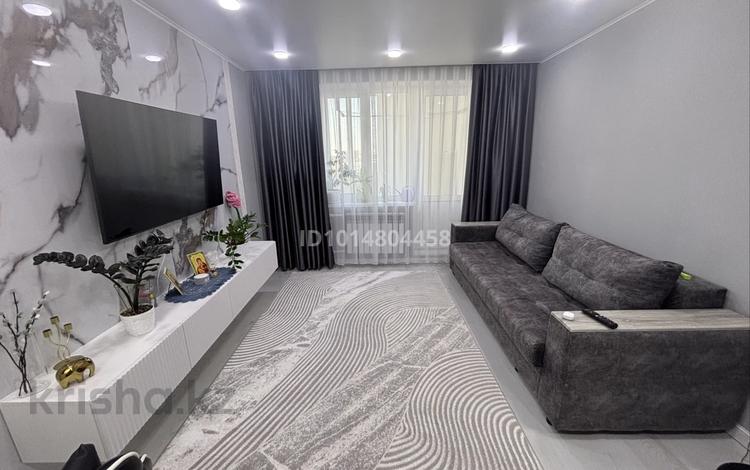 3-бөлмелі пәтер · 62.2 м² · 9/9 қабат, Центральный ш/а., Б.Момышулы 15 — Драмтеатр, бағасы: 28 млн ₸ в Атырау, мкр Центральный — фото 2