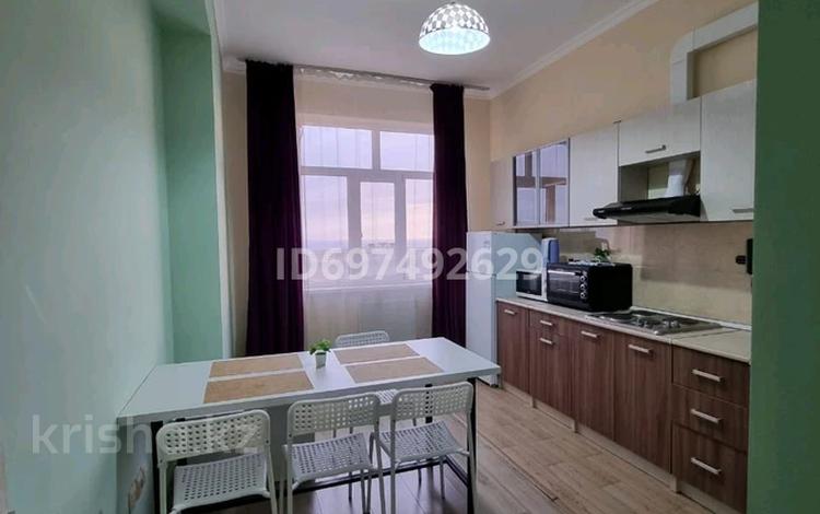 4-комнатная квартира · 140 м² · 4/19 этаж, 7А мкр 20 за 45 000 ₸ в Актау — фото 3