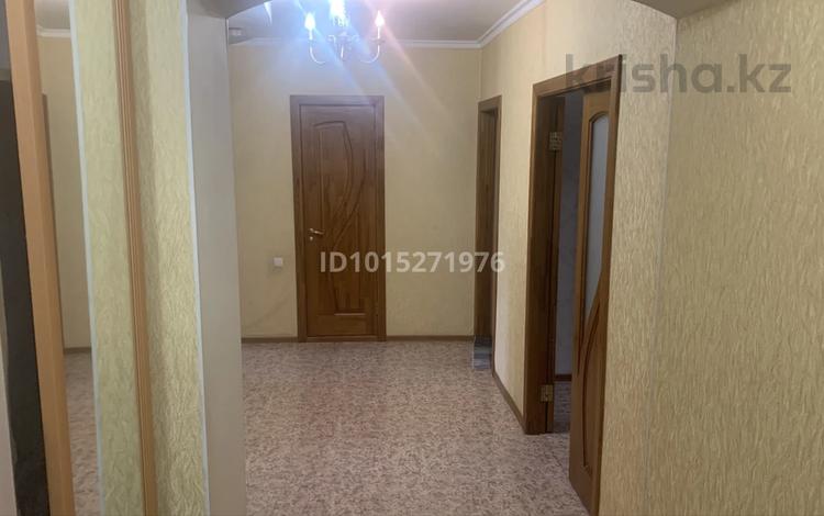 3-комнатная квартира · 77 м² · 2/10 этаж, Набережная за 180 000 ₸ в Актобе — фото 2