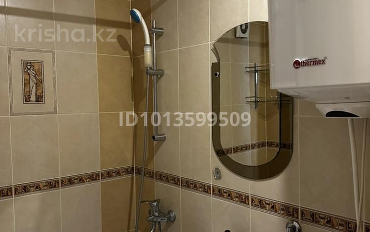 2-комнатная квартира · 48 м² · 3/5 этаж, Аманжолова 139 за 140 000 ₸ в Уральске — фото 2