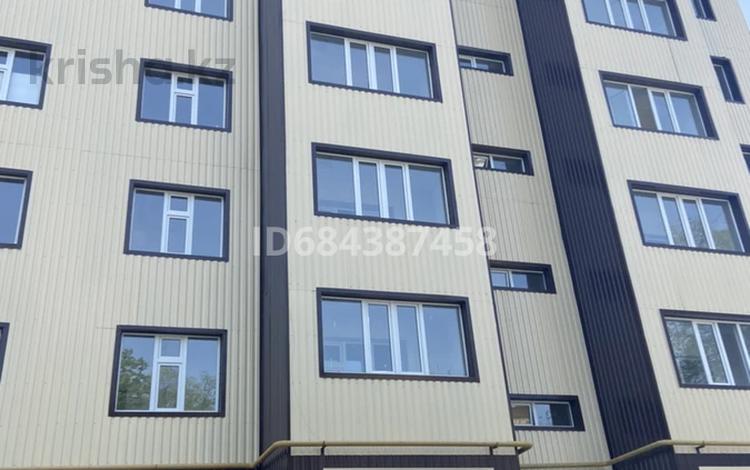 3-комнатная квартира, 82 м², 5/9 этаж, Каллаур Акима 2г за 26 млн 〒 в Таразе — фото 2