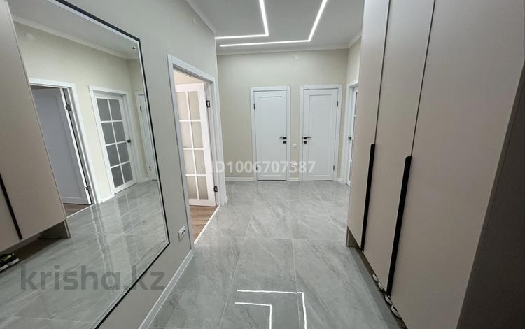 3-бөлмелі пәтер · 95 м² · 3/4 қабат, Жұлдыз ш/а, Шамелова 84а, бағасы: 36 млн ₸ в Уральске, мкр Жулдыз — фото 2