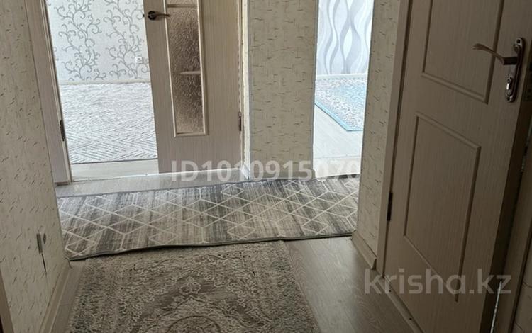 3-комнатная квартира · 80 м² · 4/5 этаж, мкр Туран-2 3 за 170 000 ₸ в Шымкенте, Каратауский р-н — фото 2