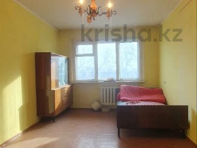 3-комнатная квартира · 62.7 м² · 5/5 этаж, Сатыбалдина 9 за 16.5 млн 〒 в Караганде, Казыбек би р-н