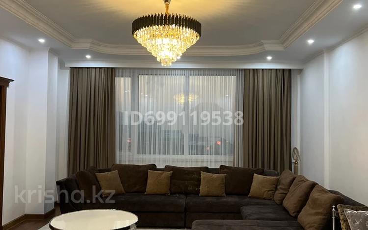 3-бөлмелі пәтер · 114.4 м² · 13/13 қабат, Назарбаева 223, бағасы: 130 млн ₸ в Алматы, Медеуский р-н — фото 2