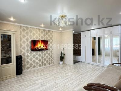 4-бөлмелі пәтер · 87 м² · 9/10 қабат, Валиханова 100 — Валиханова Посмакова, бағасы: 42 млн ₸ в Семее