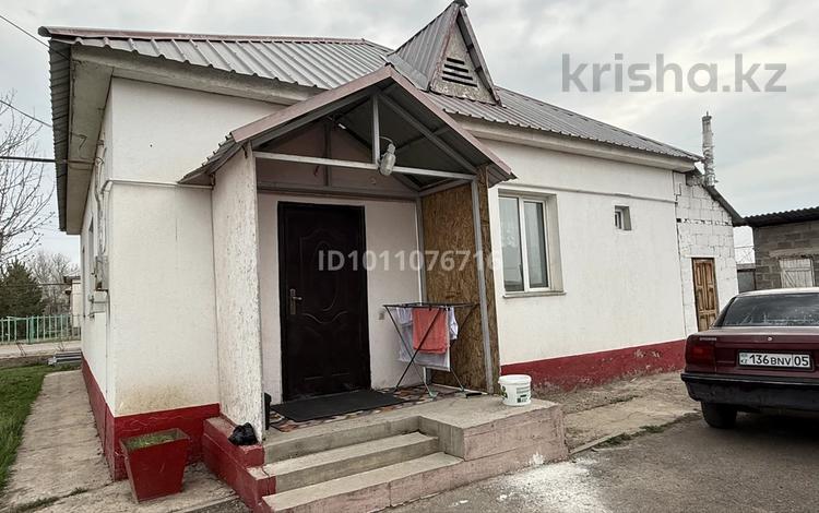Отдельный дом · 3 комнаты · 100 м² · 8 сот., Шалқар 27 — 17 үй за 25 млн 〒 в Узынагаш — фото 2