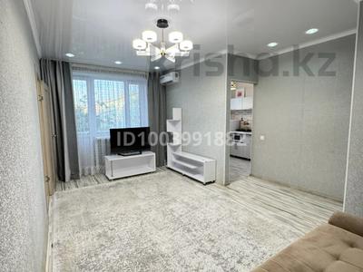 2-комнатная квартира · 50 м² · 3/4 этаж, Молдагуловой 5 — Возле Дворца Металлургов за 22 000 ₸ в Балхаше