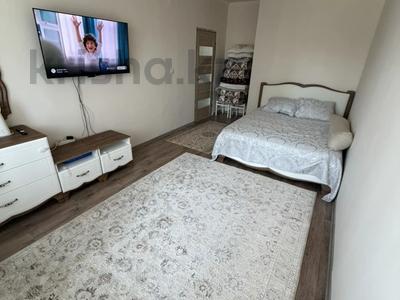 1-бөлмелі пәтер · 44 м² · 7/10 қабат, Ақсай-1 ш/а., бағасы: 33.5 млн ₸ в Алматы, Ауэзовский р-н