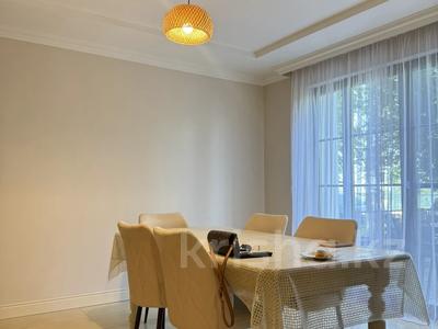 5-комнатная квартира · 220 м² · 1/2 этаж, мкр Горный Гигант, Жамакаева 256а — Аль фараби за 2 млн ₸ в Алматы, Медеуский р-н