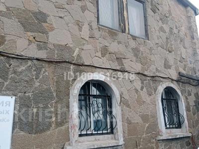 Отдельный дом · 3 комнаты · 100 м², Пришахтинск, Пришахтинск, 22й микрорайон — Автостанции 21мик-он. за 200 000 〒 в Караганде, Алихана Бокейханова р-н