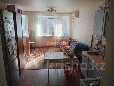 Пәтерлер в Западно-Казахстанской обл.: 1-бөлмелі пәтер · 18 м² · 4/5 қабат, Хиуаз Доспанова 58А — Юбилейная, бағасы: 4 млн 〒 1-бөлмелі пәтер · 18 м² · 4/5 қабат, Хиуаз Доспанова 58А — Юбилейная, бағасы: 4 млн 〒 в Уральске