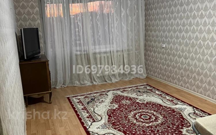 1-бөлмелі пәтер, 32 м², 5/5 қабат, Курчатова, бағасы: 3.6 млн 〒 в Алтае — фото 2